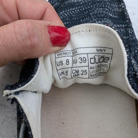 Hey Dude Womens Wendy Sox sz 8 Blue GUC - Picture 2 of 6